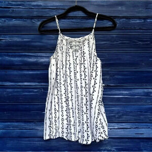 En Creme Lace Up Cami Spaghetti Strap Tank Top Size Large Lined Delicate Dainty